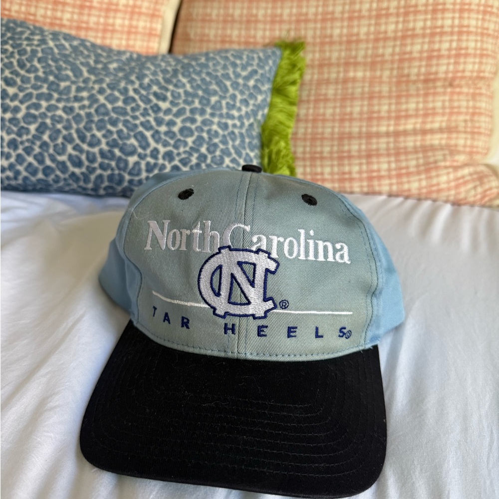 VINTAGE University of North Carolina Tar Heels Snapback Cap